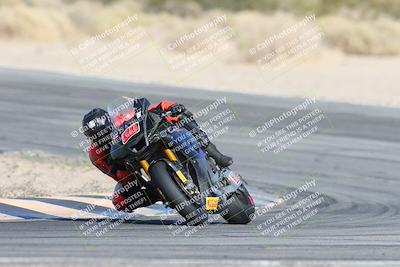 media/Dec-07-2025-CVMA (Sun) [[3e7d2de5dc]]/Race 6-The Shootout/